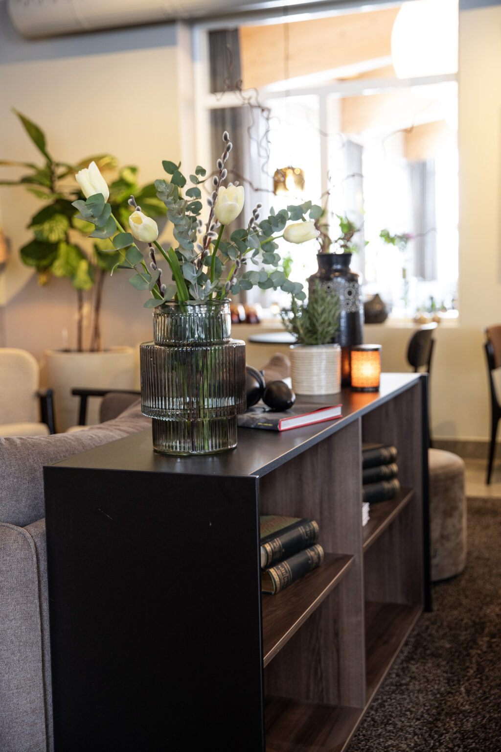 Plats för möten, mingel och fika i lobbyn